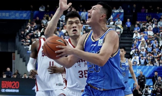 星空体育登录入口-翟晓川：面对困难需要每个人的无私和牺牲，我们定会团结一致渡过