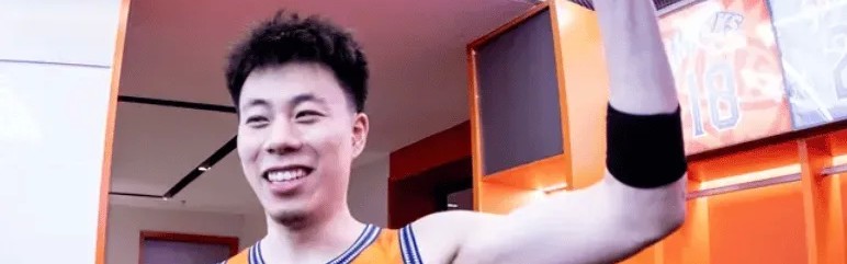 星空体育登录入口-生涯第四冠！张镇麟职业生涯6个赛季5进总决赛，其中4次夺冠